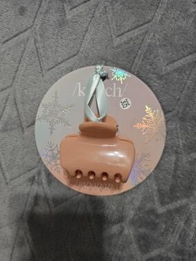 Kitsch Peach Hair Claw Clip